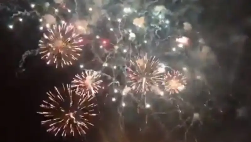 В Алматы был запущен праздничный салют