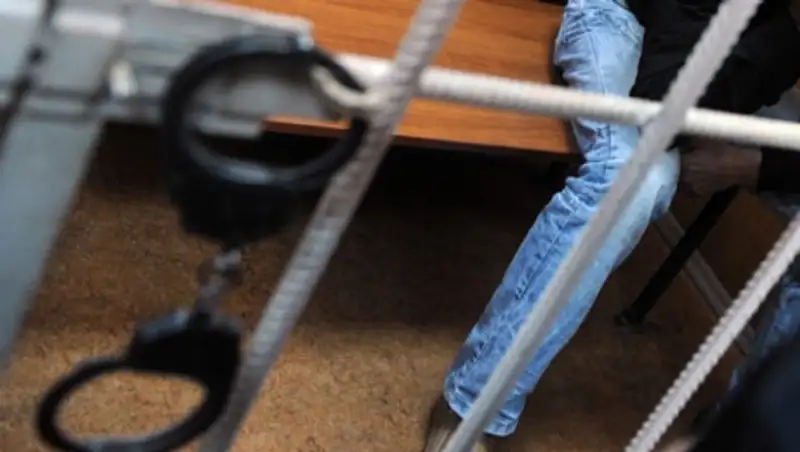 Двое кызылординских оперуполномоченных осуждены за применение пыток