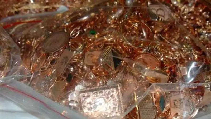 В приграничном Жаркенте полицейские задержали крупный контрабандный груз