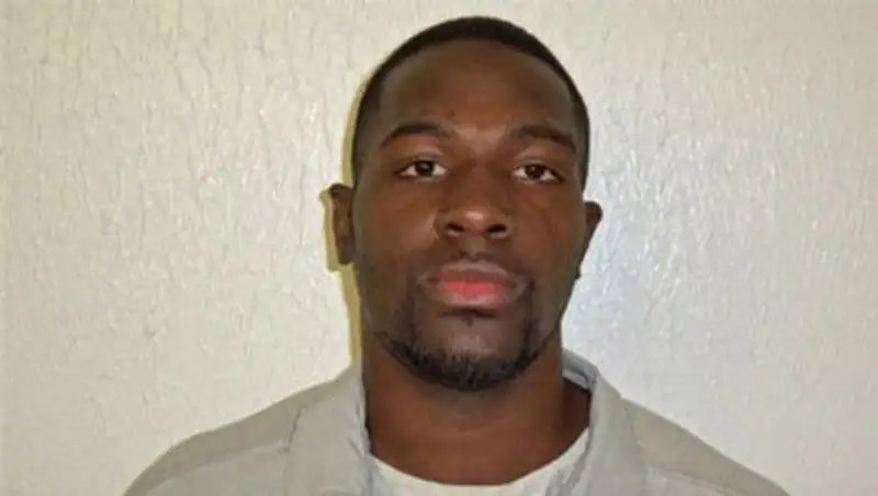 Американец обезглавил коллегу на рабочем месте