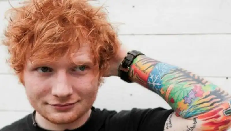 Британский музыкант Эд Ширан госпитализирован после ДТП в Лондоне