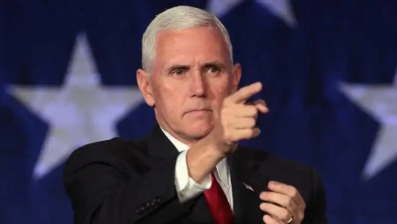 США призвали заморозить нефтяные активы Венесуэлы