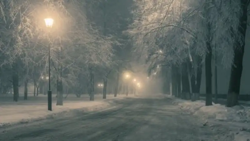Гололед и туман обещают синоптики казахстанцам в воскресенье