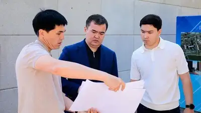 Ознакомился с ходом строительства ряда дворов, фото - Новости Zakon.kz от 16.06.2023 19:03