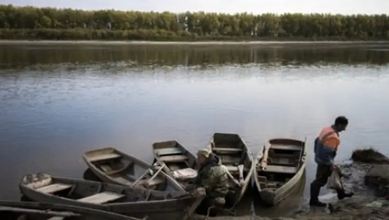 На Иртыше затонула яхта с семью пассажирами