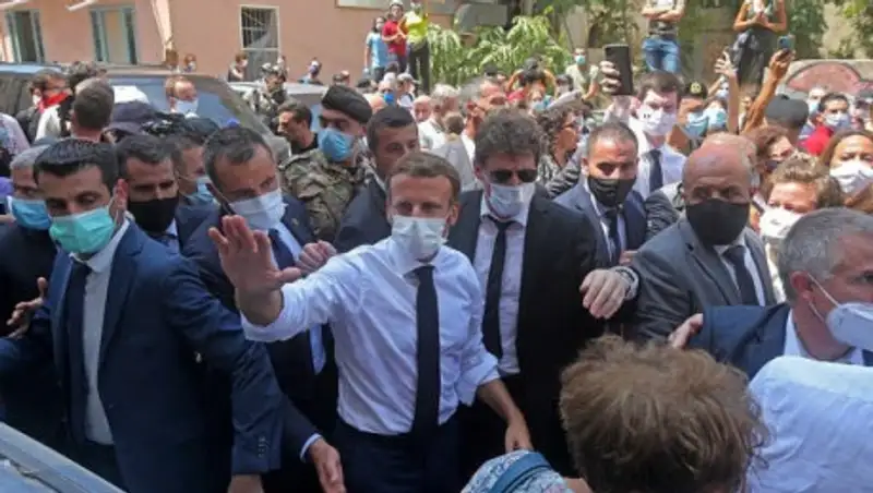 Ливанцы требуют вернуть страну под контроль Франции