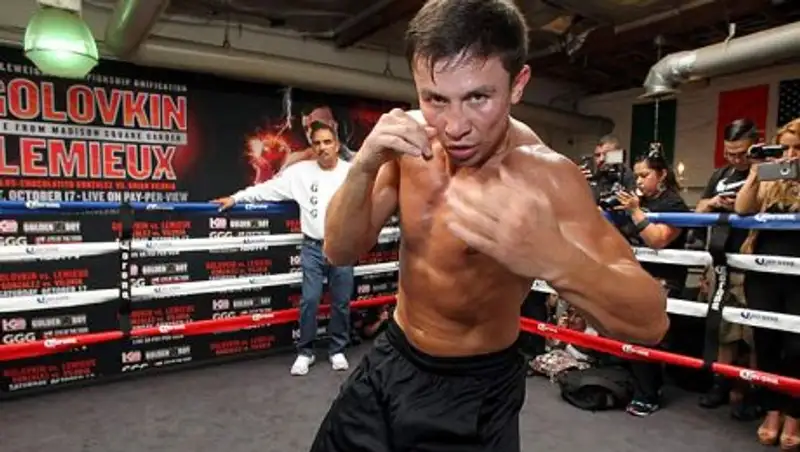 Головкин провел открытую тренировку перед боем с Мартиросяном