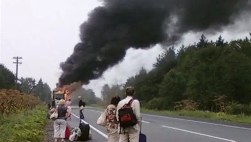 Пассажирский рейсовый автобус загорелся в Восточном Казахстане