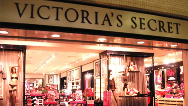 Девушка пришла в магазин белья с мертвым младенцем в сумке, фото - Новости Zakon.kz от 18.10.2013 16:35