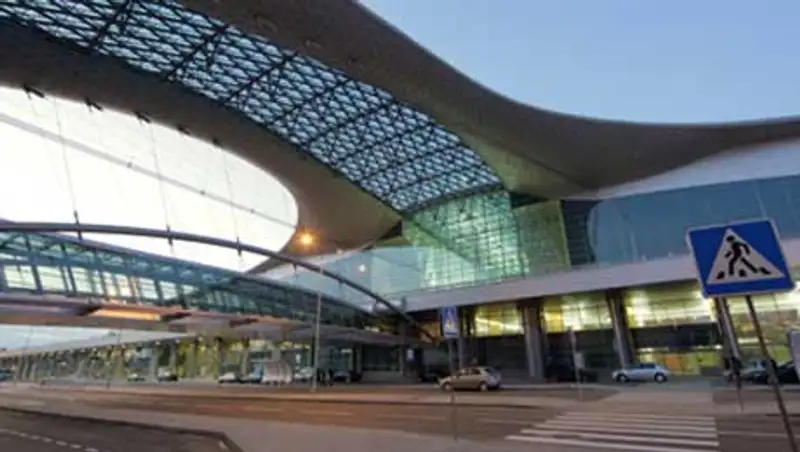 В «Шереметьево» обстреляли пассажира из Бишкека