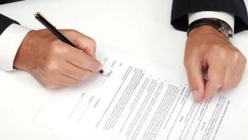 Взыскать деньги с неплательщика можно будет минуя обращение в суд