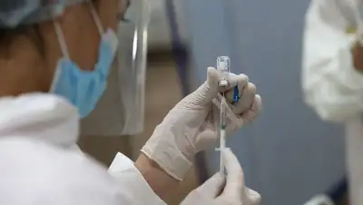 укол, фото - Новости Zakon.kz от 18.09.2022 01:39