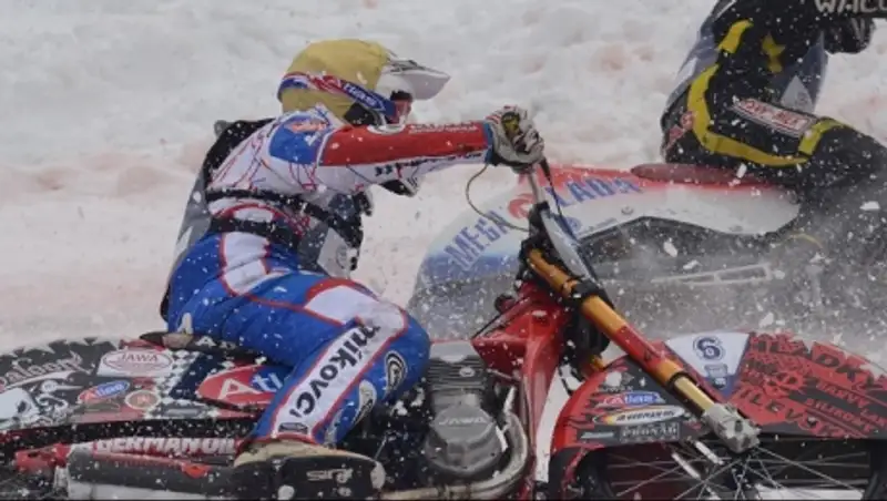 Самые яркие моменты чемпионата мира по мотогонкам на льду
