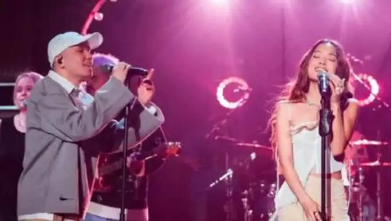 Казахстанская певица Dequine побывала в гостях "Вечернего Урганта"