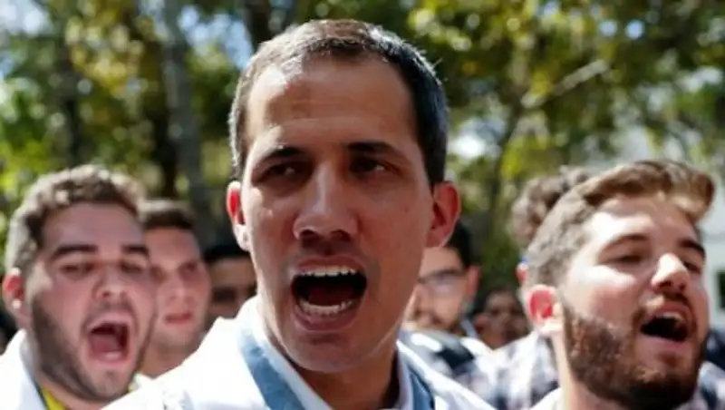 Гуайдо рассчитывает на массовую поддержку со стороны военных Венесуэлы