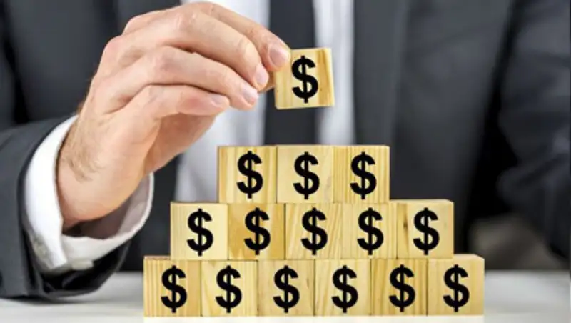 Когда вернут деньги пострадавшим от финансовых пирамид, рассказали в МВД