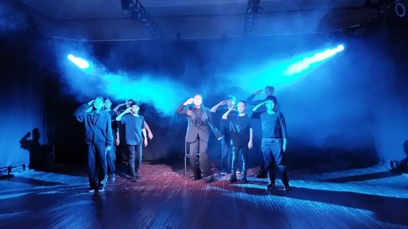 Хармс и GAS: в Алматы дебютировал первый театр юного актера, фото - Новости Zakon.kz от 09.10.2023 13:44