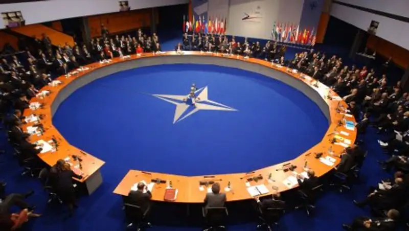 Треть казахстанцев считает НАТО угрозой