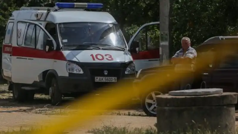 В Узбекистане три человека задохнулись в туалете, пытаясь достать телефон