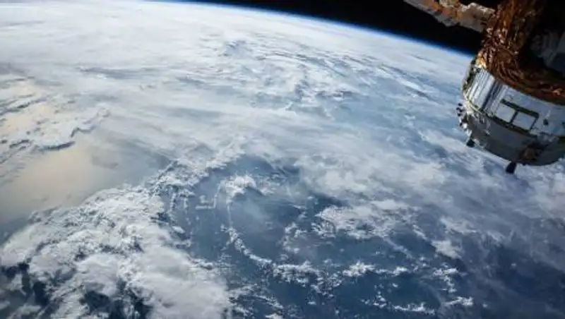 Билет в космос продан за 28 млн долларов