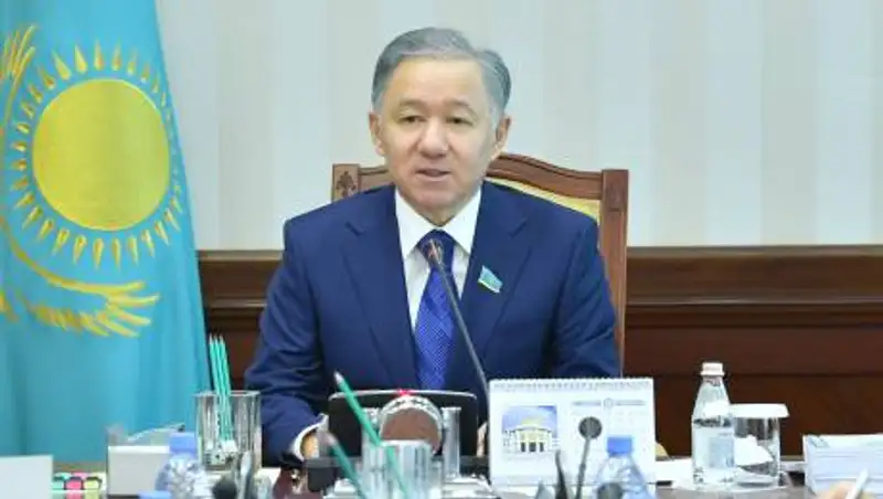 Нигматулин: Мажилис рассмотрит новые подходы к размещению визуальной информации