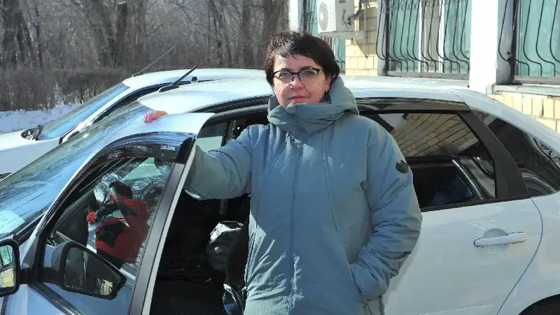 «АрселорМиттал Темиртау» подарил автомобили героям шахты «Абайская»