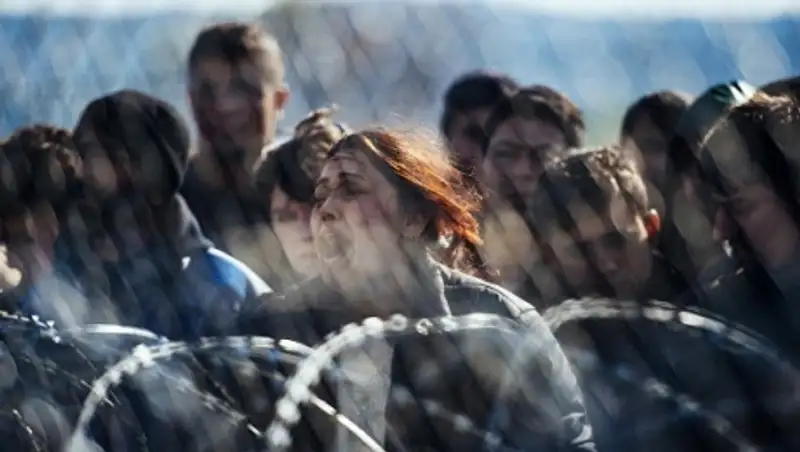 МВД Австрии: "балканский маршрут" должен быть закрыт для мигрантов