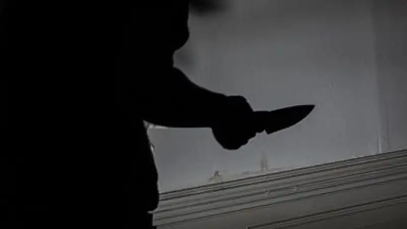 Двое мужчин попали в больницу с ножевыми ранениями после драки в Караганде