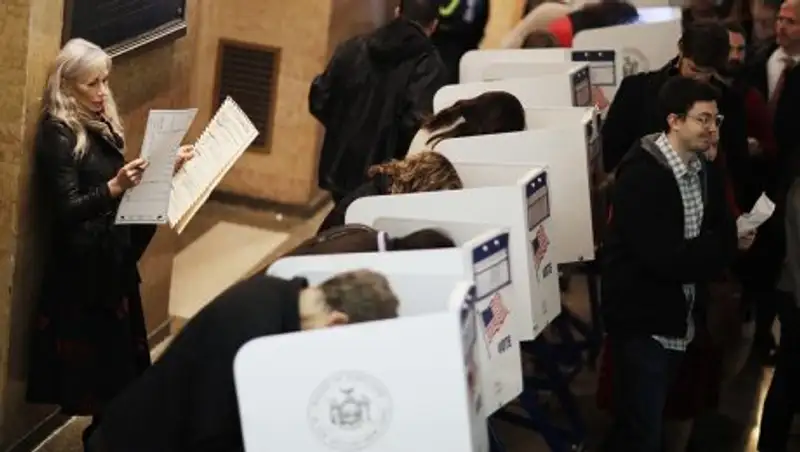 Что происходит на избирательных участках США