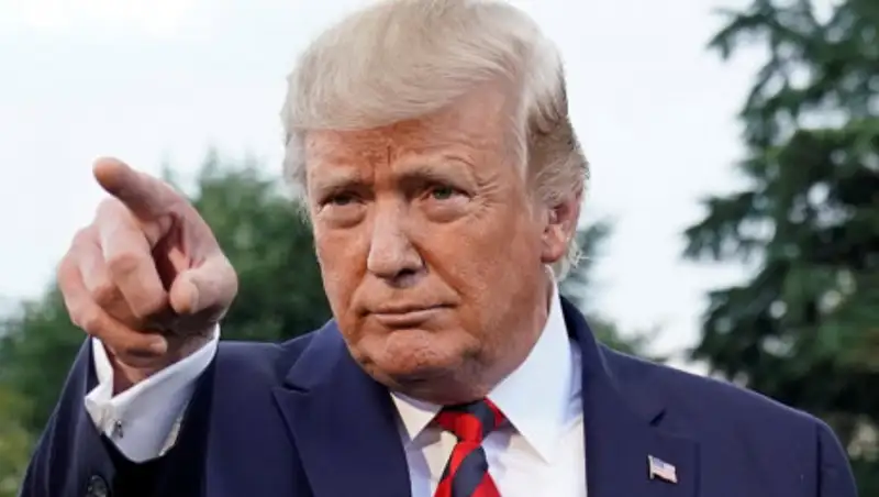 Трамп отказался снимать санкции с Ирана в обмен на встречу