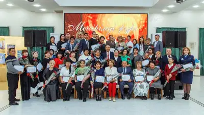 В Павлодарской области наградили опекунов, фото - Новости Zakon.kz от 30.10.2023 14:12