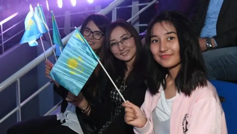В Алматы празднуют День государственных символов Республики Казахстан