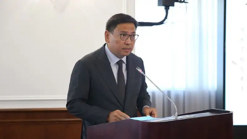 Президент об акиме Алматы Досаеве: Надо дать ему возможность работать