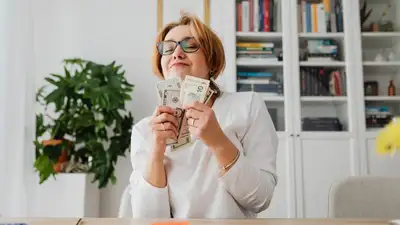 Исследователи посчитали, сколько нужно денег для счастья, фото - Новости Zakon.kz от 13.03.2023 11:40