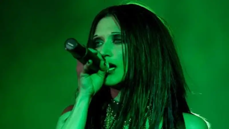 Певицу Линду сбил грузовик