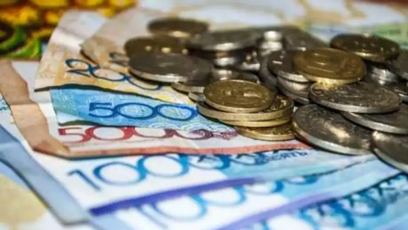 Чиновник в Туркестанской области начислял соцпомощь для бедных своим родственникам