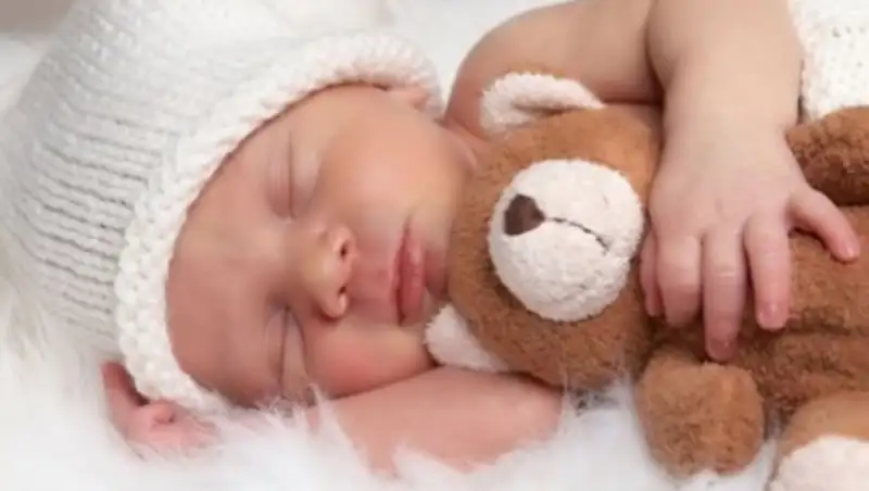 В Павлодаре женщина облила ребенка кипятком, а позже оставила его в реанимации