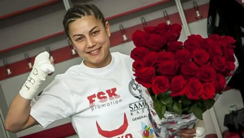 Шарипова обвинила «Канело» в мухлеже с допингом перед боем с Головкиным