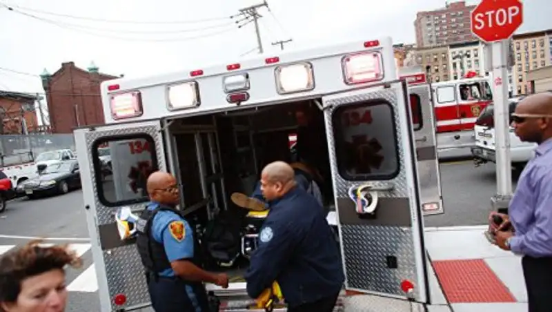 Поезд не затормозил на станции в Нью-Джерси: один человек погиб, 108 ранены