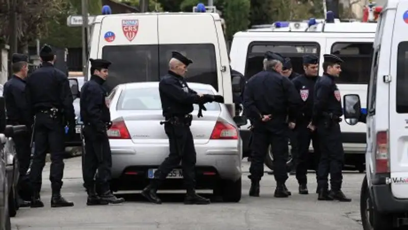 В пригороде Парижа произошла стрельба, один человек убит