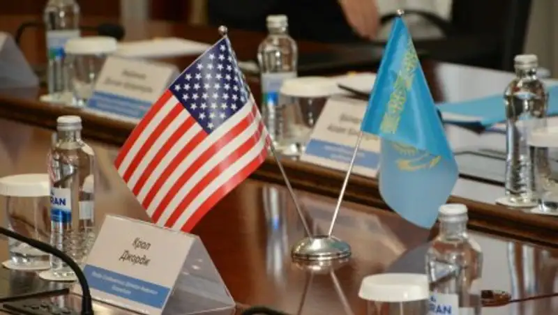 Аким Акмолинской области и посол США в РК обсудили вопросы взаимовыгодного сотрудничества