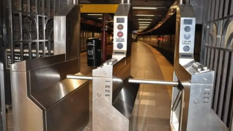 В Нью-Йорке открыли самую дорогую в мире станцию метро  