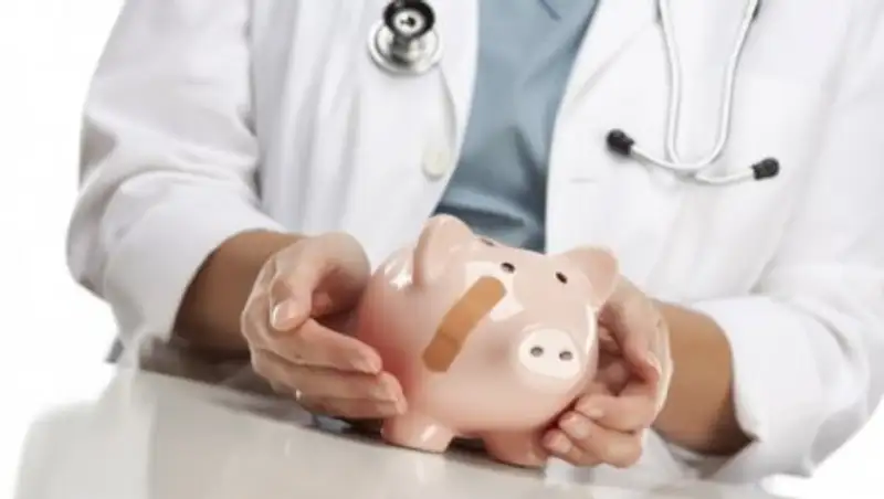 Кому из медиков повысят зарплату с января 2019 года