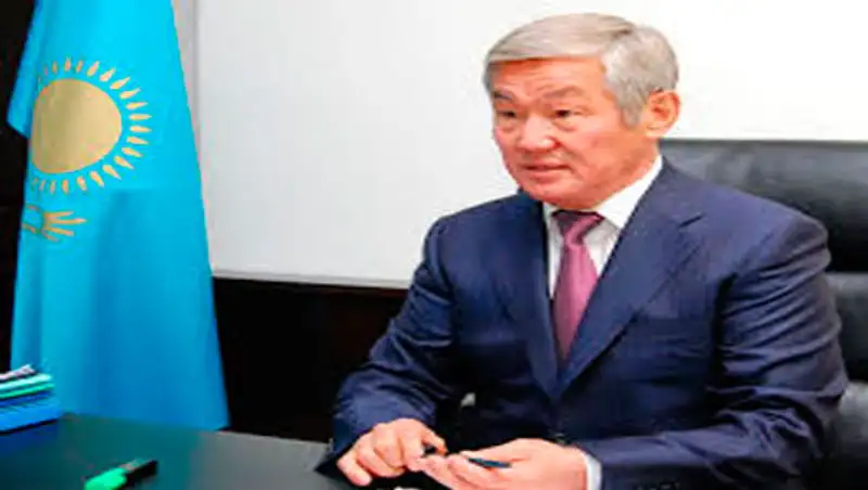 Аким ВКО призвал предпринимателей массово повысить зарплату сотрудников