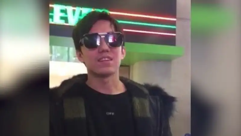 Американские фанаты встретили Димаша в аэропорту Лос-Анджелеса