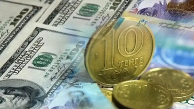 Утренние торги: курс доллара 327,79 тенге