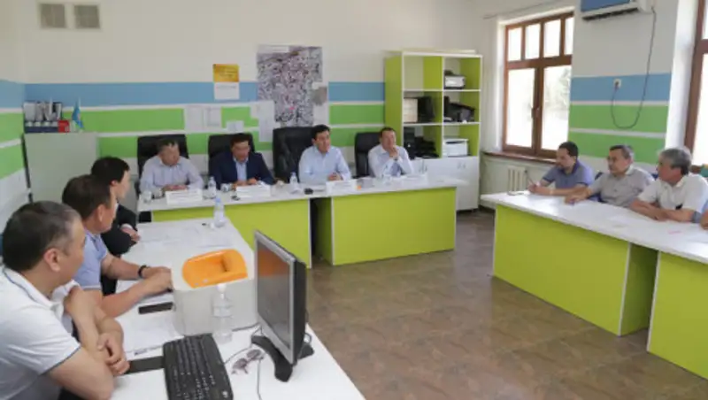 Жители Арыси поблагодарили карагандинцев за помощь в восстановлении домов