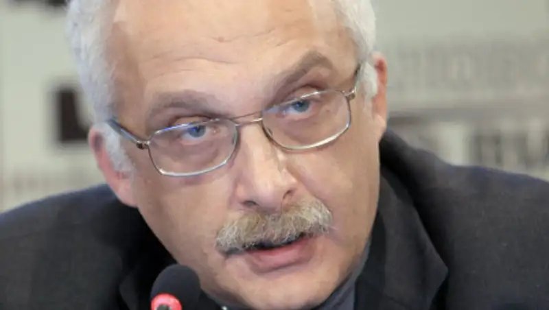 Александр Друзь заявил об уходе на пенсию после скандала