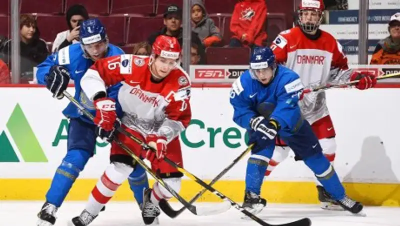 Молодежная сборная Казахстана по хоккею одержала первую победу на ЧМ-2019