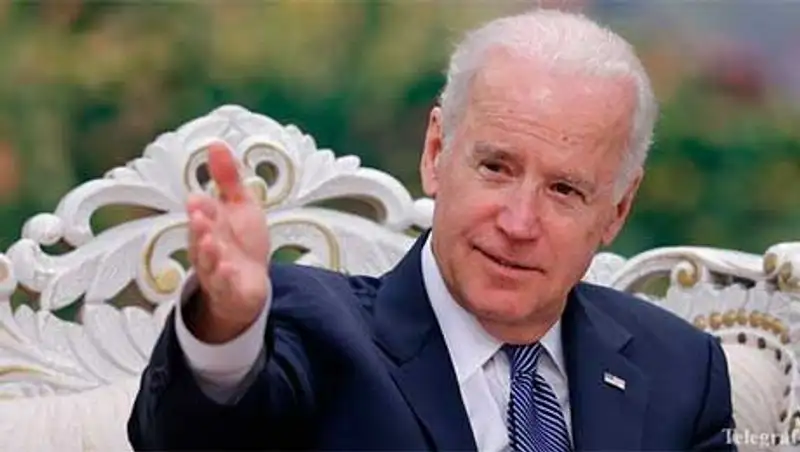 Байден заверил Порошенко в возможности введения новых санкций против РФ